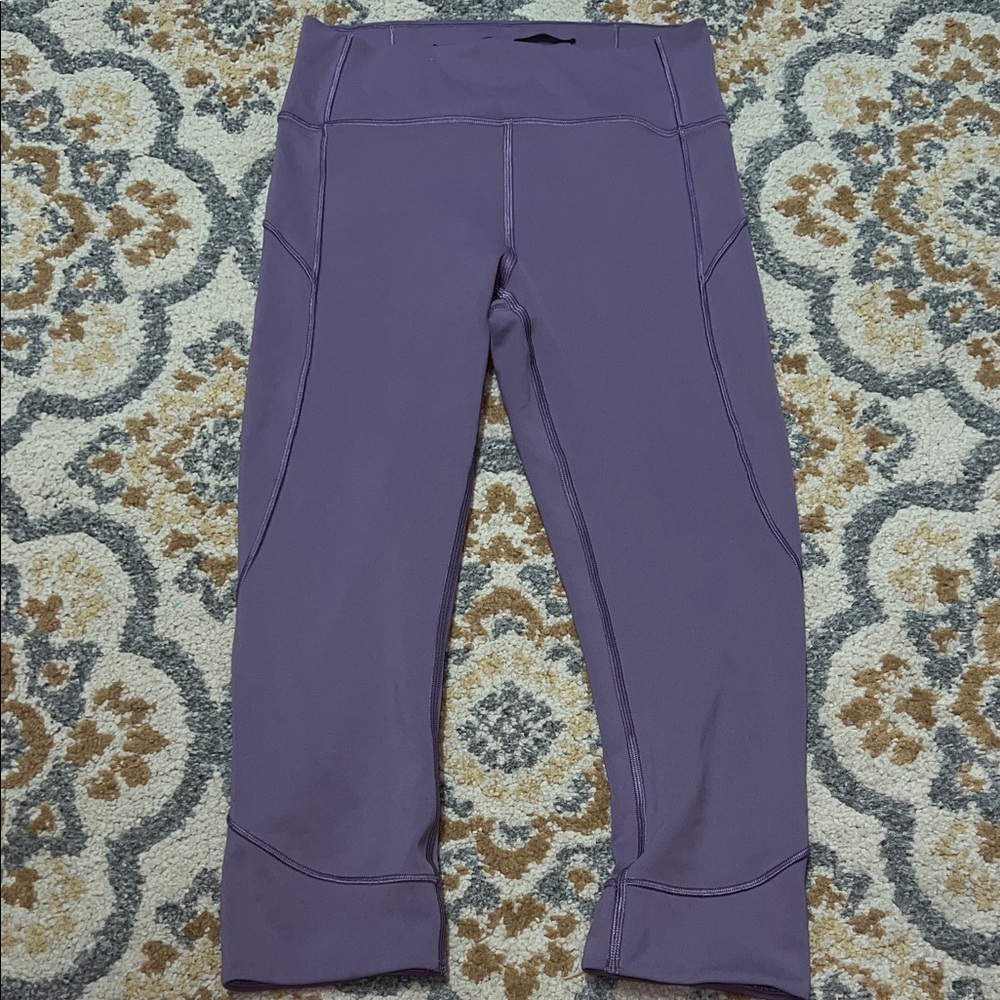 Lululemon purple capri leggings